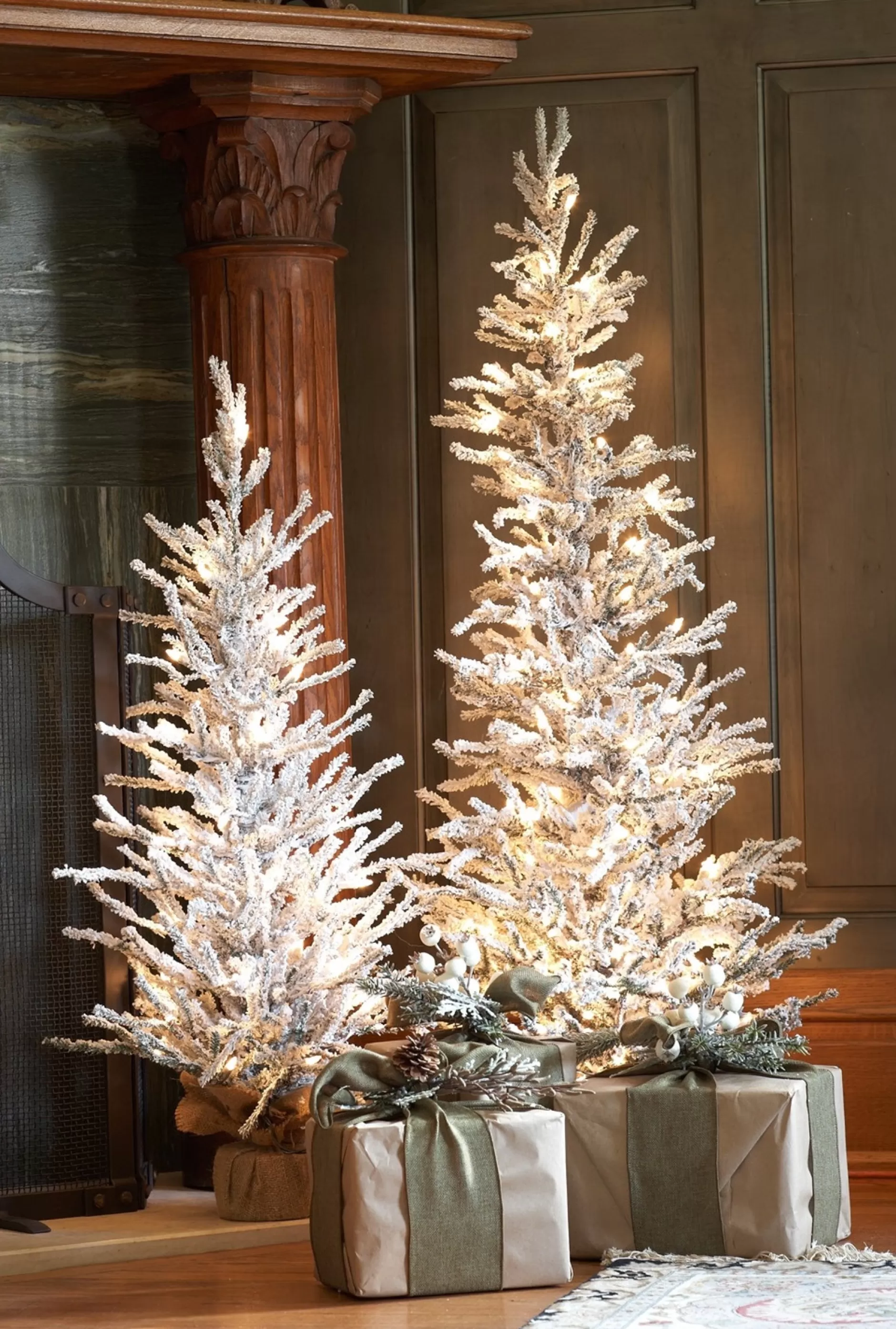 Outlet 3' Pre-Lit Frosted Pine Christmas Tree In Burlap Sack - Clear Lights Flocked