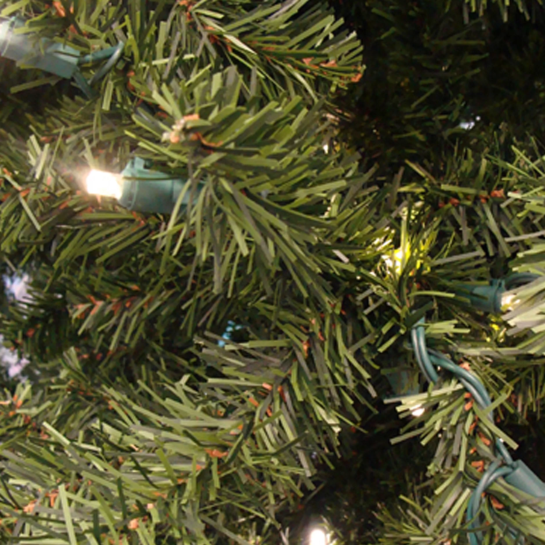 Best Sale 7' Pre-Lit Full Canadian Pine Artificial Christmas Tree - Clear And Pure Led Lights Pre-Lit