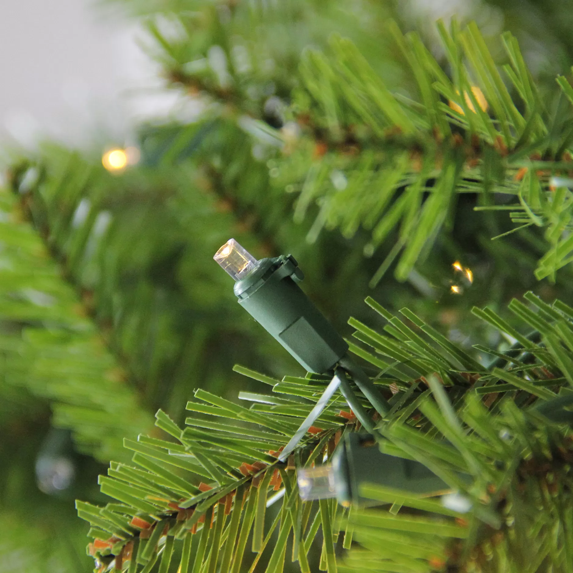 Online 9' Pre-Lit Full Northern Pine Artificial Christmas Tree - Warm Clear Led Lights Pre-Lit