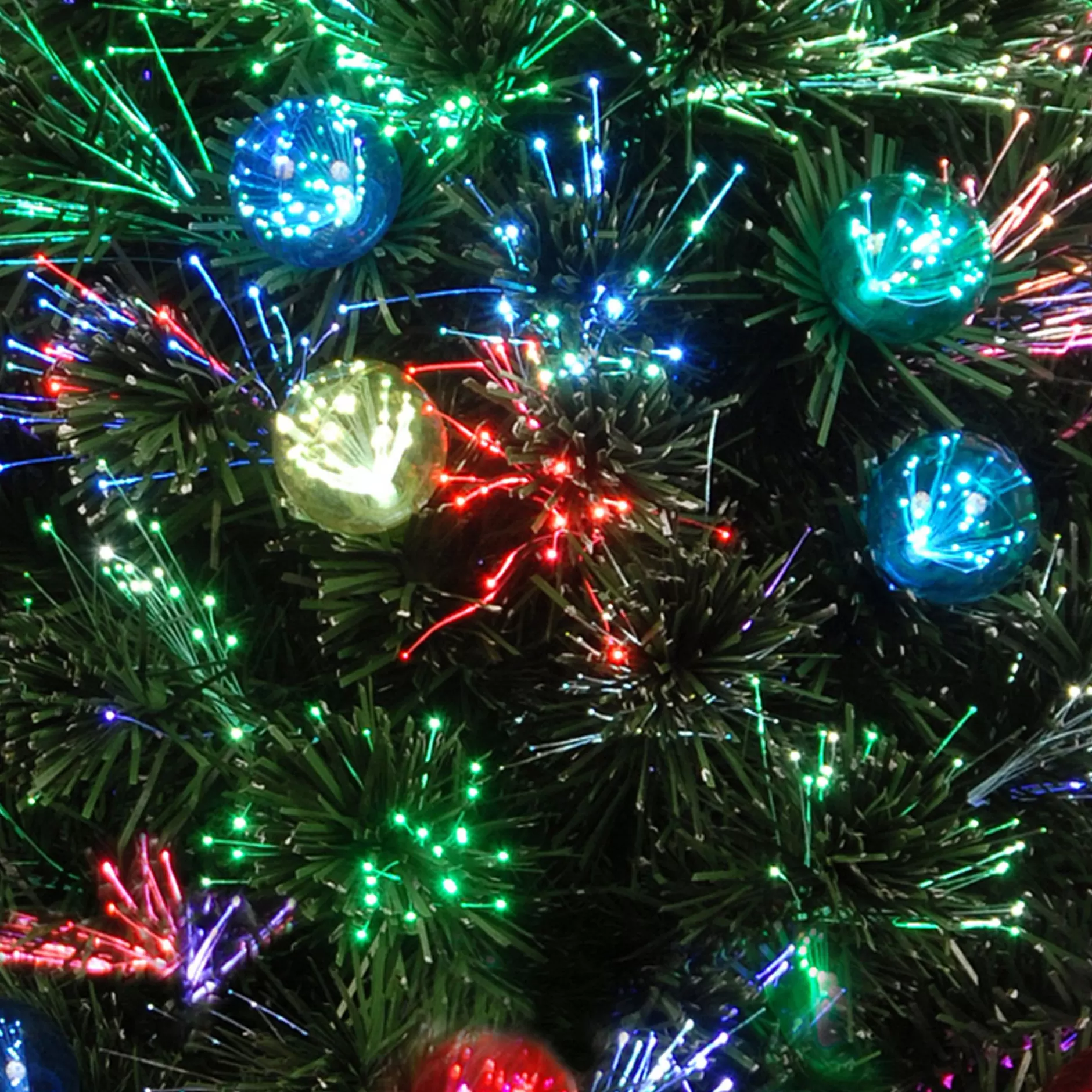 Outlet 3' Pre-Lit Medium Fiber Optic Artificial Ornamented Christmas Tree, Led Lights Pre-Lit