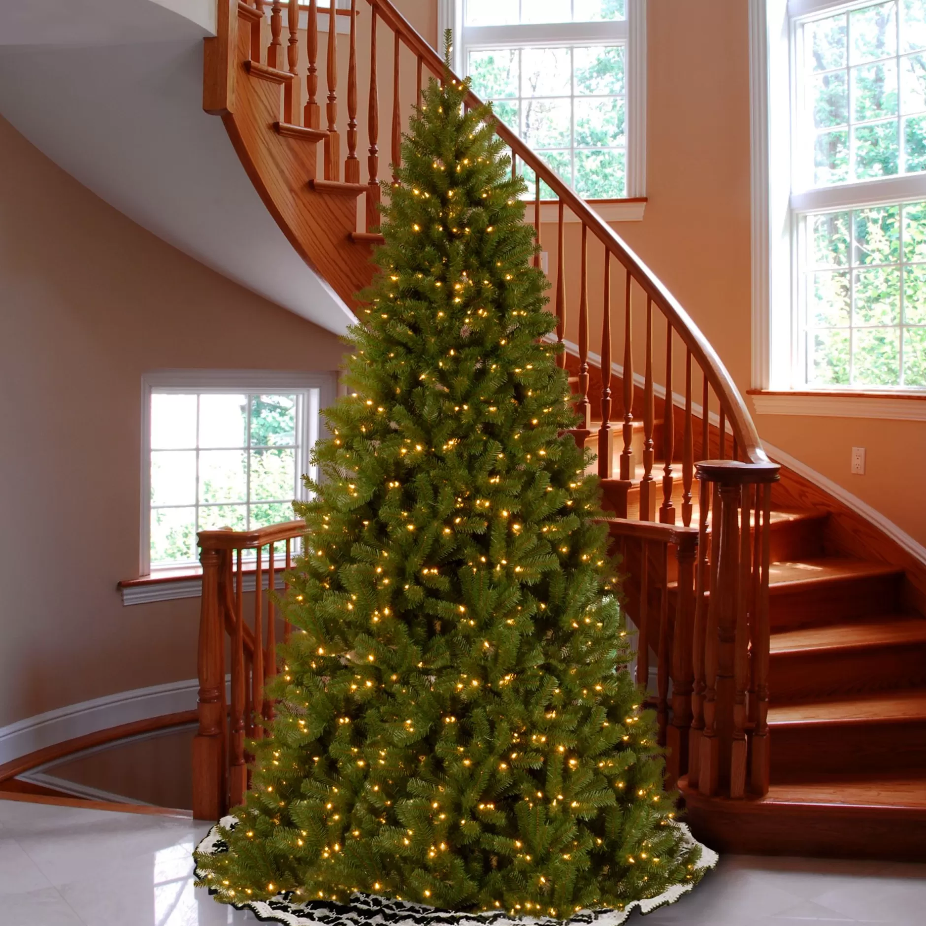 Outlet 12' Pre-Lit North Valley Spruce Artificial Christmas Tree – Clear Lights Pre-Lit