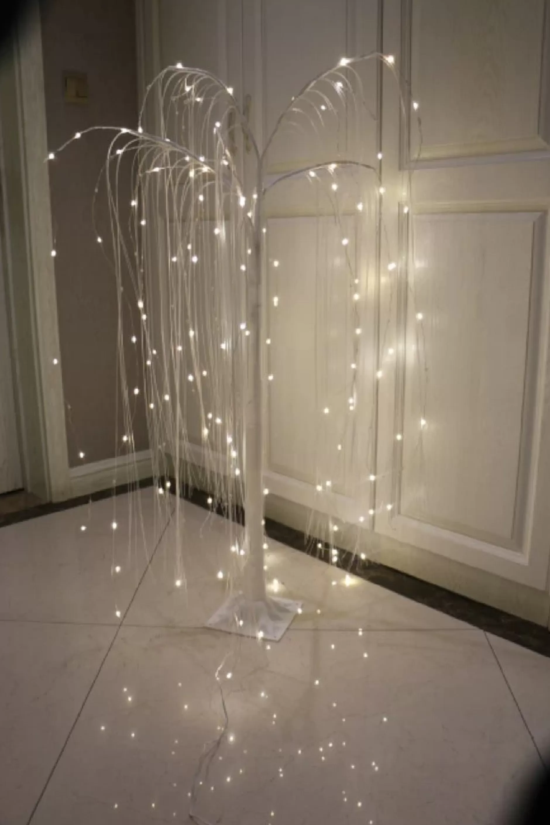 Best Sale 4' Pre-Lit White Willow Artificial Christmas Tree, Led Warm White Lights Pre-Lit